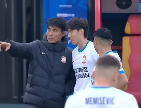 Bet365体育平台-记者：西海岸队今天奔赴上海，备战本周日客战海港队的比赛